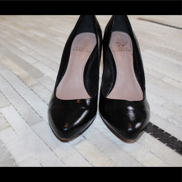 Vince Camuto Black Pumps - Picture 6 of 8